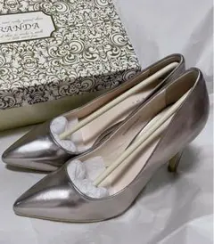 ランダ　パンプス