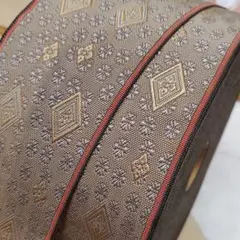 Item thumbnail for item c135b354-d0fa-4c0e-885d-9160cad54e59