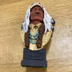 Sitting Bull 彫刻 オブジェ 胸像 1834-1890 - メルカリ