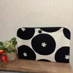 Item thumbnail for item 8f4d2201-5c15-4c58-821a-244cb54de306