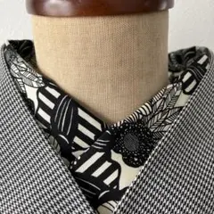 半襟　アイボリー×黒　花プリント　ハンドメイド