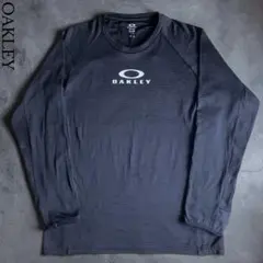 OAKLEY XLサイズ ビッグロゴ 長袖 ブラックTシャツ テックのサムネイル