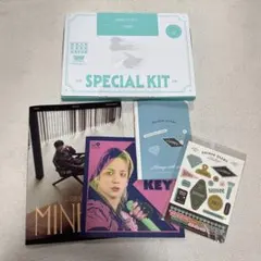 新品】SHINee WORLD VllI プレミアムシート特典 3点 - メルカリ