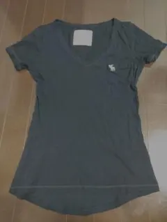 Abercrombie & Fitch ダークネイビー Vネック Tシャツ