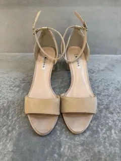 【DIANA ダイアナ】ベージュ アンクルストラップサンダル