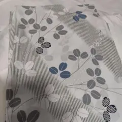 撫松庵　 浴衣 単品 白地 葉柄のサムネイル