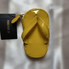 FOREVER 21 ビーチサンダル型ポーチ イエローのサムネイル