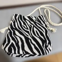 ゼブラ柄キャンバスショルダーバッグ