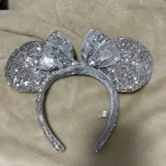 ディズニー　カチューシャ　シルバー　ミニー