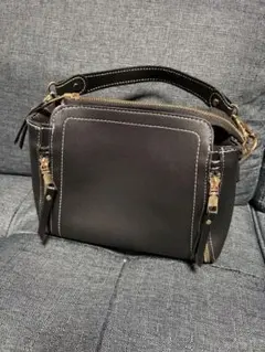 黒 合成皮革 ショルダーバッグ