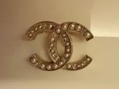ほぼ新品未使用　お値下げ可能CHANEL パールブローチ