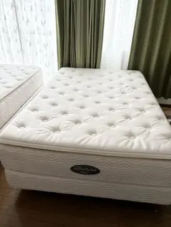 シモンズ　Heavenly® Bed 雲の上の寝心地へ、ようこそ シモンズ Heavenly® Bed 雲の上の寝心地へ、ようこそ