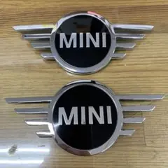MINI F54純正フロントエンブレム - メルカリ