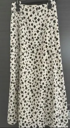 NATURAL BEAUTY BASIC フレアスカート S