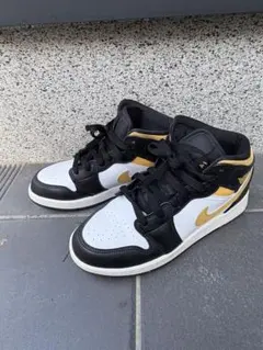 Nike Air Jordan 1 Mid ホワイト/ブラック/イエロー