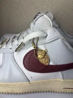 Nike Air Force 1 ホワイト×バーガンディ