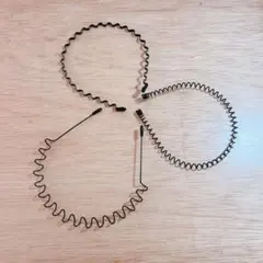 カチューシャ スプリング ヘアバンド波型 滑り止め 黒シンプル　男女兼用　3本