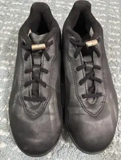 adidas ブラックトレーニングシューズ　21cm