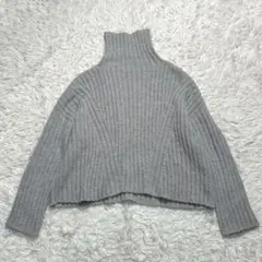 マ*ン様 ナイン　モヘヤ　ハイネックオーバーニット　グレーのサムネイル