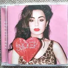 CHARLI XCX / SUCKER