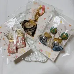 まるお♀　ガラス　レジン　　フックピアス まるお♀様専用 2点 ガラス レジン フックピアス - メルカリ