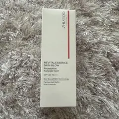 新品未開封 エッセンス スキングロウファンデーション 140 porcelain