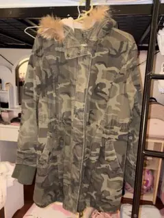 迷彩柄ファー付きロングミリタリージャケット