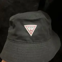 GUESS ブラック バケットハット