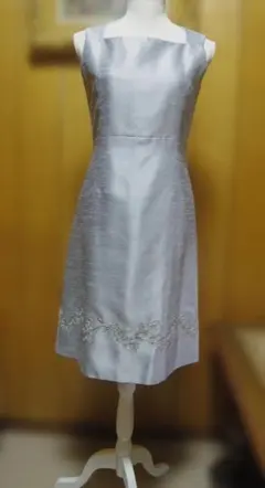 ★INDIVI・シルバー パーティードレス ノースリーブ 刺繍のサムネイル