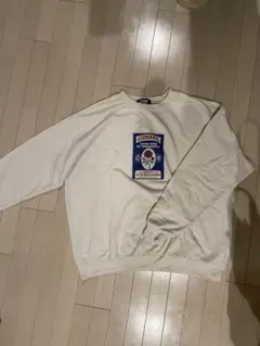 ホワイト プリント入り 長袖スウェット