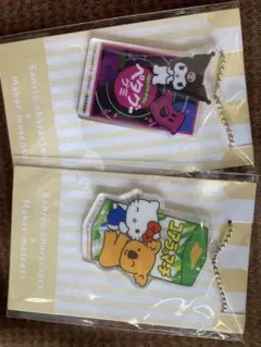 ファミマ限定 サンリオ お菓子コラボ アクリルチャーム　ハローキティ　クロミのサムネイル