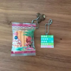 Pasco スナックパン&ネピア　箱ティッシュ　ミニチュアチャーム