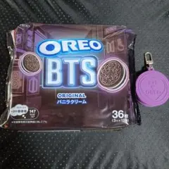 BTS オレオキーホルダー 2点 - メルカリ