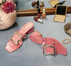 2025年最新】ROGER VIVIER レディース サンダル・ミュールの人気