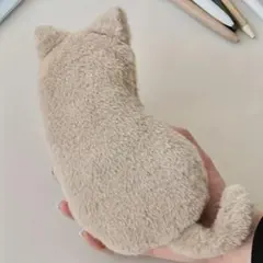 ねこ型ペンシルポーチ　サニタリーポーチ　化粧ポーチ　カーキ　新品未使用品