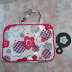 マリークアント　メイクポーチ　ミラー付き