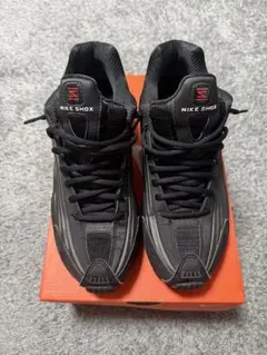 NIKE SHOX 24cm ブラック スニーカー EUR38.5 /US6Y - メルカリ
