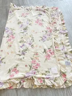 GapとLoveShackFancy (ラブシャックファンシー) ブランケット