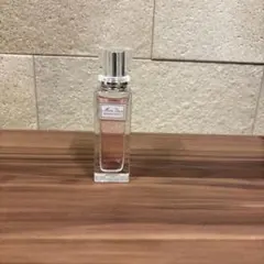 ミスディオール ブルーミングブーケローラーパール(オードゥ　トワレ) 20ml