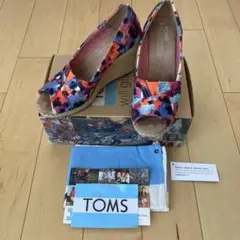 TOMS トムス　ウェッジソール　パンプス　花柄のサムネイル