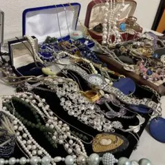 遺品整理 大量アクセサリー 時計 まとめ売り イヤリング ネックレス刻印未検品