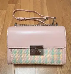 【CHARLES & KEITH】チェーンストラップバッグ