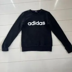 adidas 黒 トレーナー 長袖　140