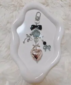 ハンドメイド　ビーズキーホルダー　推し活　推しカラー　y2k　韓国