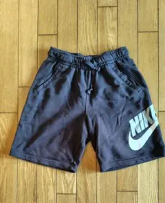 ナイキハーフパンツLサイズ
