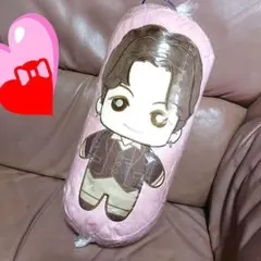 TinyTAN Dynamite ダイカットクッションsuga