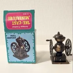 ディズニーリゾート ダイキャスト製ミニチュア鉛筆削り 2種セット