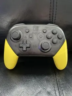 Nintendo Switch コントローラー グリップ　黄色