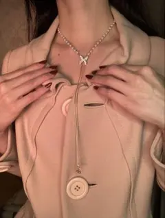 パールに蝶々のチャームが可愛いネックレス