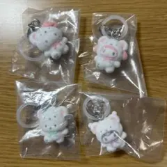 サンリオめじるしアクセサリー　ふわふわスノー　4点セット　キティ　マイメロ　他